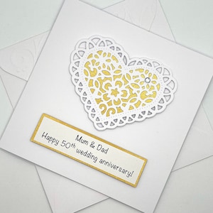 Carte personnalisée pour 50e anniversaire de mariage avec coeur délicat. Anniversaire de noces d'or. 50e anniversaire.  Personnalisation gratuite
