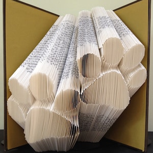 PAW PRINTS Book Folding Pattern. DIY gift for book art. Template with step by step instructions. Very easy, no measuring required image 1