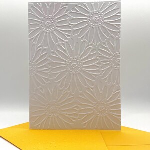 Big Daisy Note Cards with Coloured Envelopes. Pack of 6 Handmade Blank Embossed Notecards