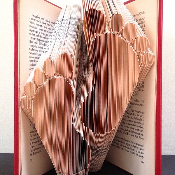 BABY FEET Book Folding Pattern. DIY gift for folded book art. Very easy step by step instructions. No measuring required. Printables