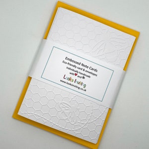 Cartes d'abeilles. 6 cartes de correspondance et enveloppes vierges gaufrées. Coffret cadeau papeterie. Cartes de correspondance vierges. Pack de petits papiers. Cartes modernes