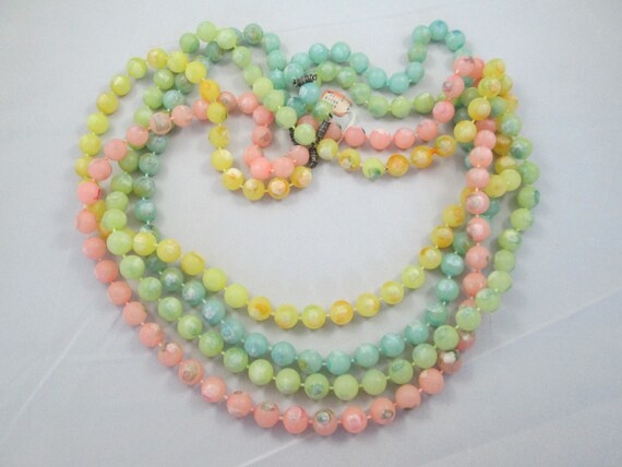 Pastel Beaded Necklace Mid Century Necklace Color… - image 4