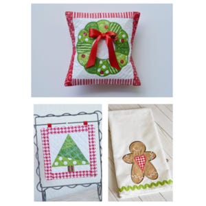 Puede incluir: Una colección de artículos acolchados con temática navideña. Incluye una almohada con una corona verde y un lazo rojo, un árbol enmarcado y una toalla de hombre de jengibre. Los artículos presentan colores rojo, verde y blanco.