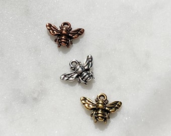 5 pieces, Bee Charm, TierraCast