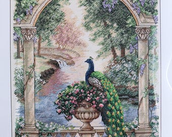 Majestic Peacock Dimensions Gold Collection 35110 Counted Cross