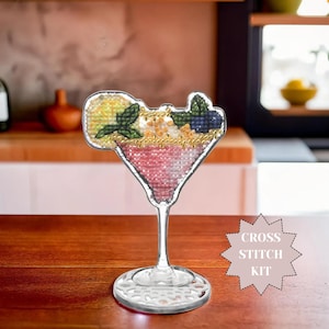 コスモポリタンカクテルクロスステッチキットプラスチックキャンバス夏のトロピカルカクテルビーチパーティーバーカートの装飾DIYガールズナイトドリンク