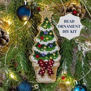 Christmas tree Bead DIY Christmas ornament kit, bead on wood embroidery holiday decor set, Wonderland Crafts FLK-389