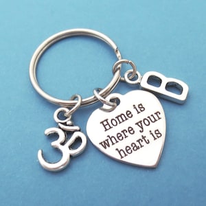Personalizado, Carta, Inicial, Hogar es donde está tu corazón, Om, Llavero, Hogar, Regalo, Joyería, Accesorio