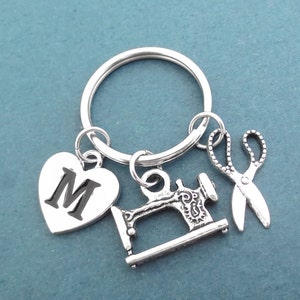 Personalizado, Carta, Inicial, Máquina de coser, Tijeras, Llavero, Astuto, Manualidad, Llavero, Cumpleaños, Amigos, Hermana, Regalo