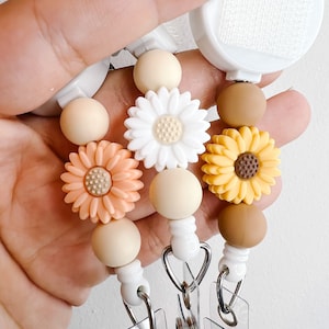 DAISY Interchangeable Badge Reel