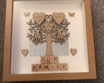 Brand new design *** Personalised Family Tree Frame with Scrabble Art, Handmade for the perfect gift (up to 8 names)