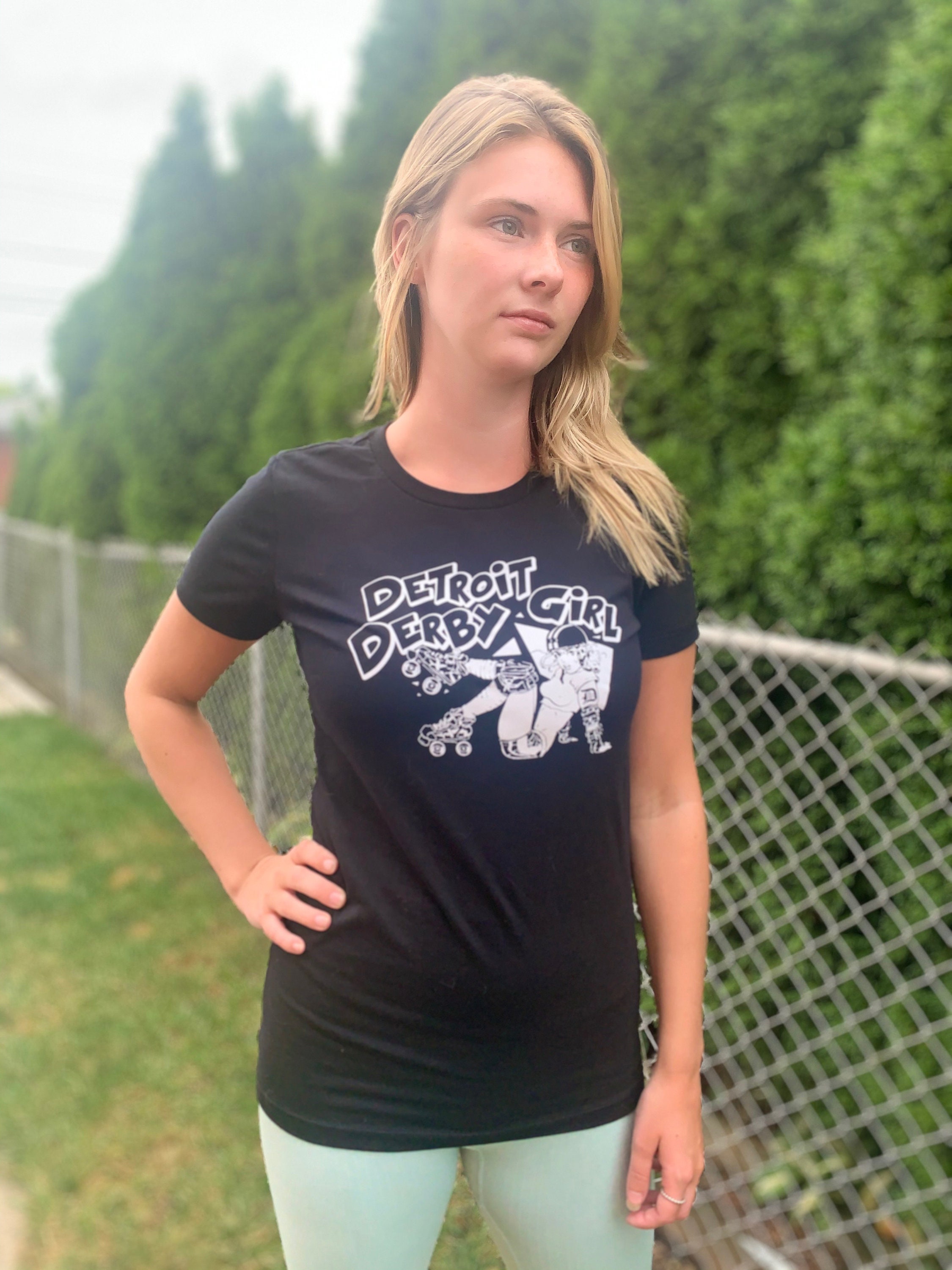 Detroit Roller Derby Womens T-shirt Roller Skate pic photo