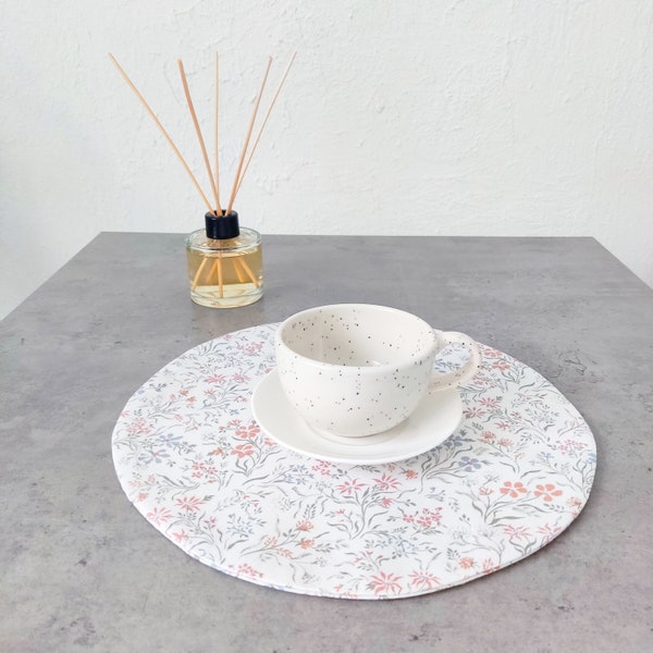 Napkins. Round table mat with floral print. Provence mat set. Set of kitchen rugs. Placemats