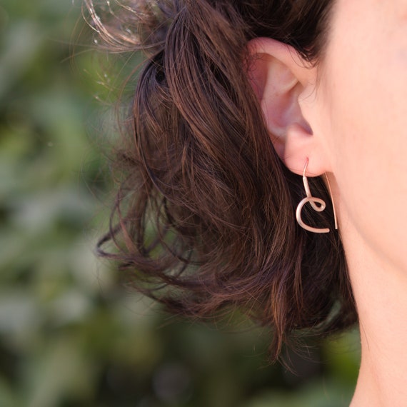 Short dangle earrings deals