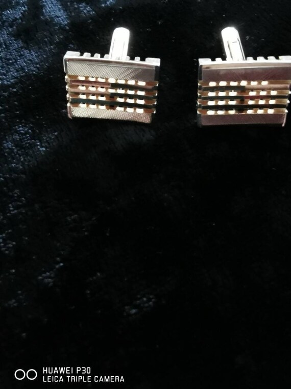 Stylish Rectangular Shaped Cufflinks in Gold Tone… - image 3