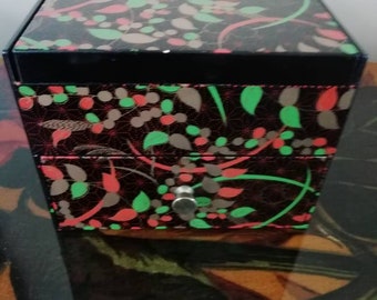 Caja de joyería china vintage.