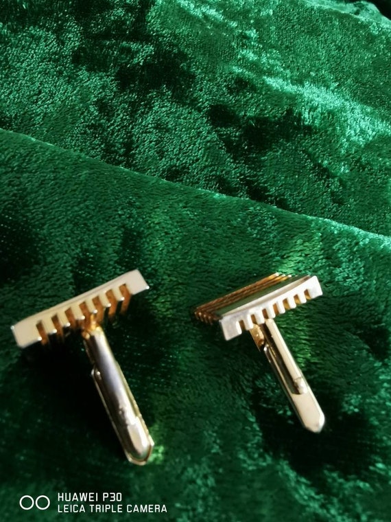 Stylish Rectangular Shaped Cufflinks in Gold Tone… - image 10