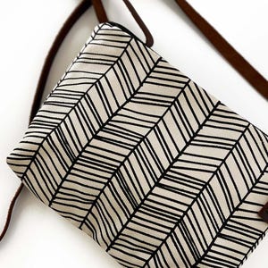 Regalo sostenible hecho a mano / Envío gratuito listo / Mini bolso bandolera de lona encerada / Billetera incorporada / Correa de cuero ajustable