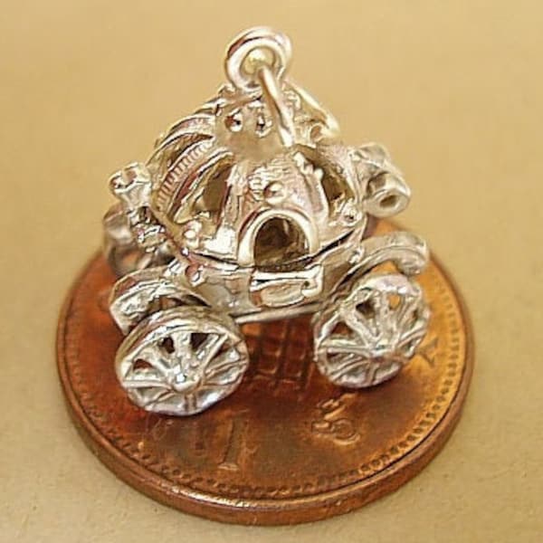 CINDERELLA'S PUMPKIN COACH charm  Sterling silver  (opens)