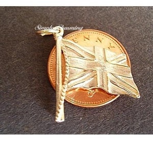 9ct Gold UNION JACK FLAG charm or pendant. coranation charm