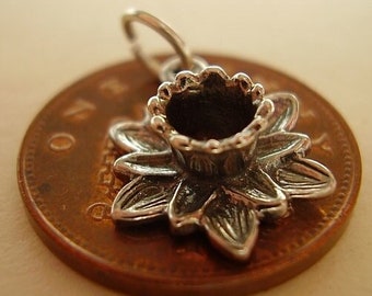 Sterling silver DAFFODIL charm