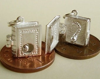 Beautiful Sterling Silver BOOKWORM charm, opens to  cheeky little worm