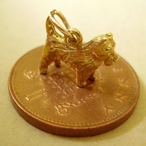 9ct Gold Scottie Dog charm**   Fully Hallmarked
