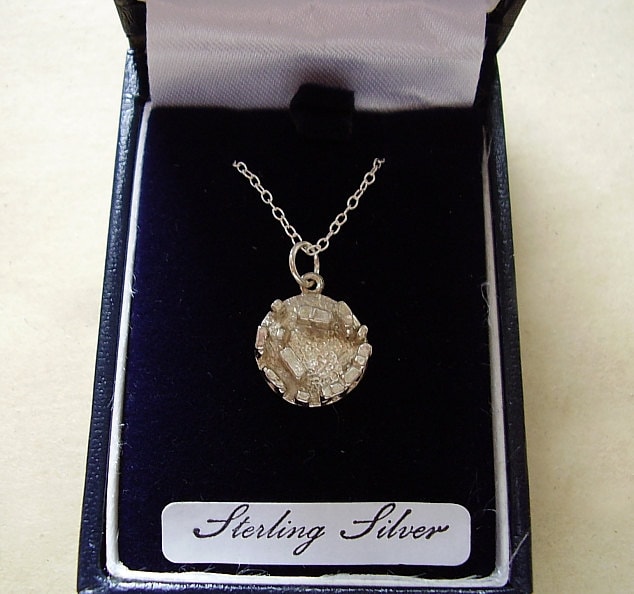 ◆STONEHENgE◆ 18K necklace SA24D46M Mens Necklace, Red Onyx Stone Pendant, 18K Gold Necklace for