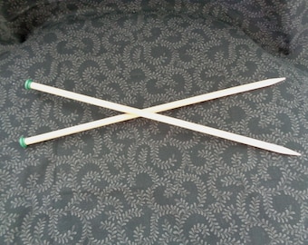 Para 14-calowych drewnianych drutów do robienia na drutach