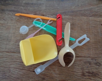 An Assortment of Tupperware Party Giveaways