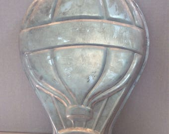 Vintage Hot Air Balloon cake pan