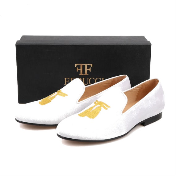 FERUCCI WHITE VELVET WITH GOLD TASSEL LOAFER SIZE 12 PROM WEDDING SHOES FERUCCI Men White Velvet Square Toe Gold Tassel Slippers  main image 3