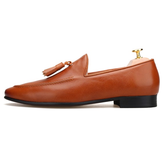 FERUCCI Brown Leather Slippers Loafers With Brown Tassel 