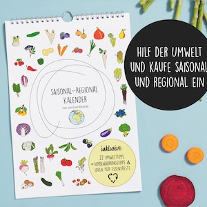 Pu&ograve; includere: Un calendario bianco con un cerchio nero attorno al bordo. Il cerchio &egrave; pieno di disegni colorati di frutta e verdura. Il testo "SAISONAL-REGIONAL KALENDER" &egrave; in cima al calendario. Il testo "HILF DER UMWELT UND KAUFE SAISONAL UND REGIONAL EIN" &egrave; in un cerchio nero in alto a destra del calendario. Il testo "inklusive 22 UMWELTTIPPS +AUFBEWAHRUNGSTIPPS & IDEEN F&Uuml;R ESSENSRESTE" &egrave; in un cerchio giallo in basso a destra del calendario.