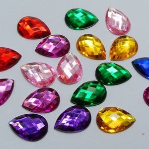 250 High Quality Resin Teardrop / Pear Shape Rhinestones Beads gems 8mm5mm image 1