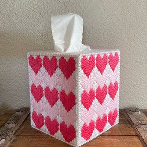 Tissue Box Cover with Hearts, Valentine's Day Decor, Gift for Girlfriend, Practical Gift for Mom, Valentine's Day Gift
