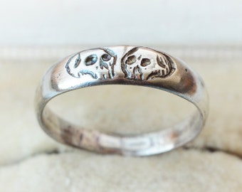 Two Lovers Sterling Silver Memento Mori Ring, CUSTOM SIZE, antique style 925 skull wedding bands or engagement rings: till death do us part