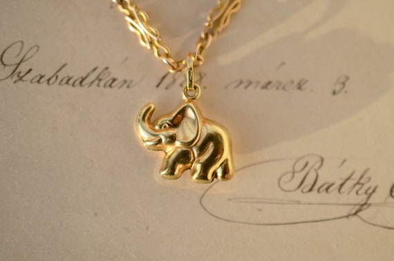 VINTAGE Elephant Puffy 9ct Gold Charm, good luck … - image 5