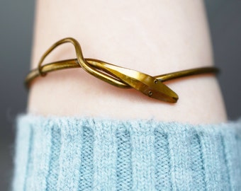 Vintage Brass Snake Bracelet, handmade, unusual classic sleek thin serpent auroboros good luck bangle , animal pet lucky bracelet, boho