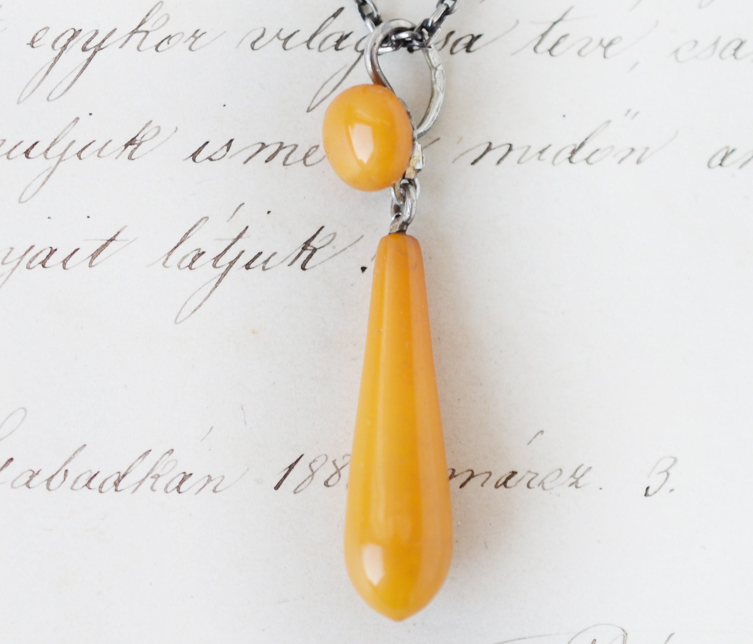 Natural Butterscotch Amber Drop Earrings Natural Butterscotch Amber Drop Earrings
