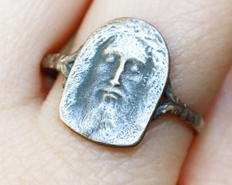 Turin Shroud Ring in Sterling Silver, Jesus Christ face ring with antique style ring band