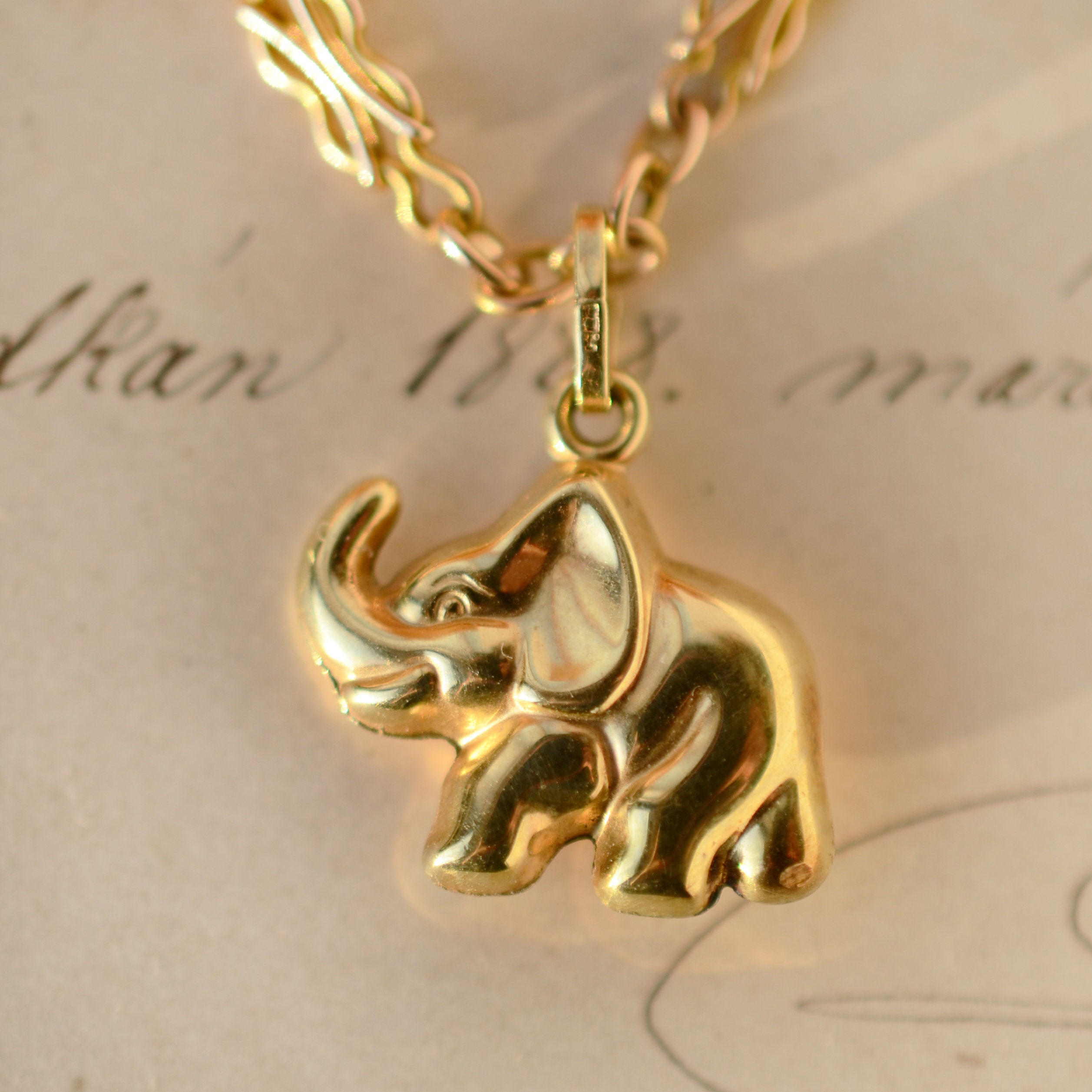 VINTAGE Elephant Puffy 9ct Gold Charm, good luck pendant, fun, animal 9 carat yellow gold, 9 kt , pet, gift idea, baby elephant, cute, boho