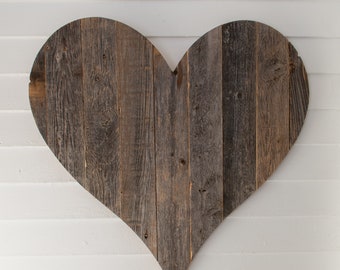 BarnwoodUSA Rustic Farmhouse Large 18 in. Wood Heart