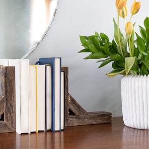 BarnwoodUSA Rustic Farmhouse 8&quot; x 8&quot; Weathered Gray Decorative Reclaimed Wood Corbels (Set of 2)