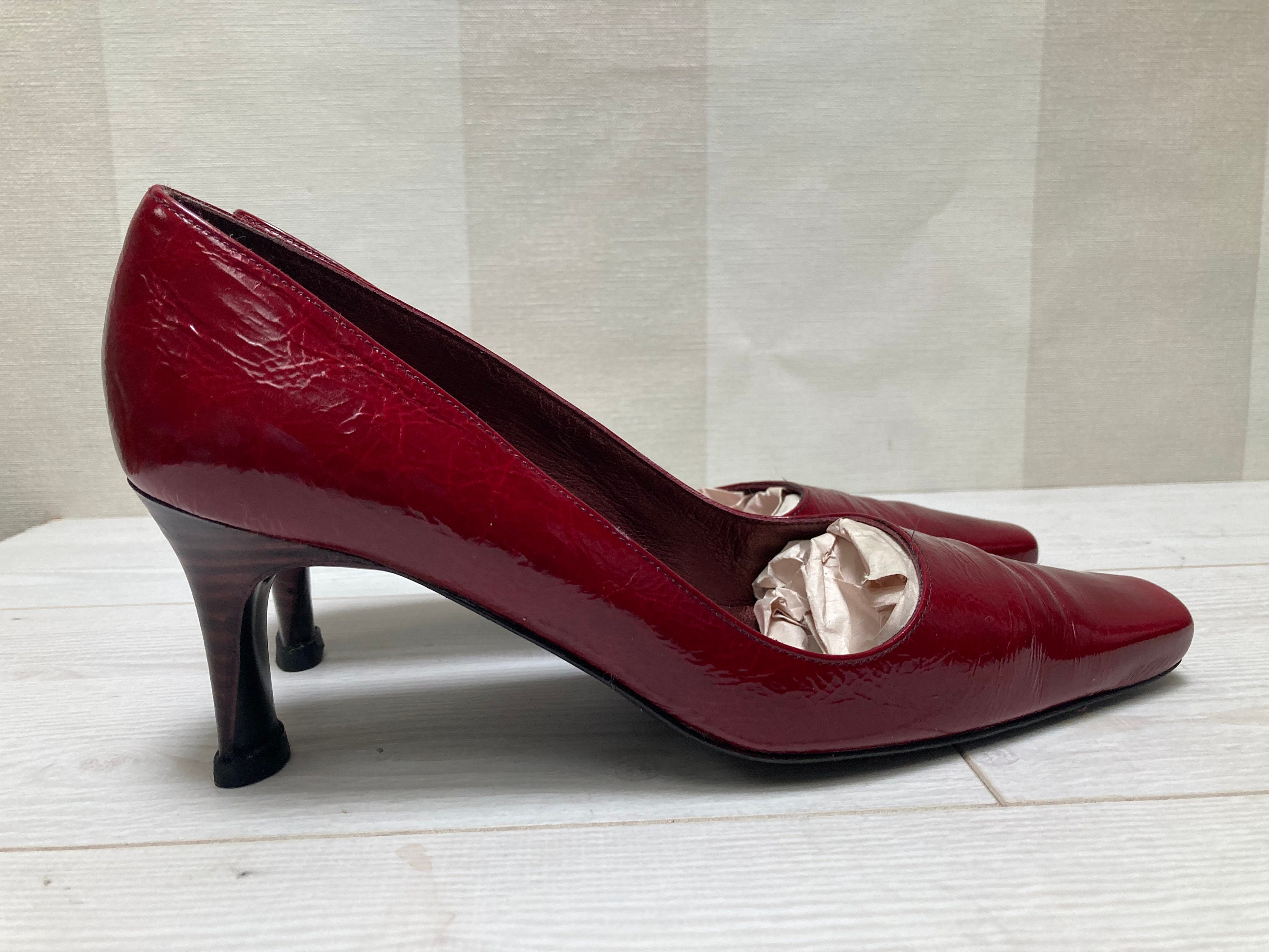 Stephane Kelian Paris Cherry Red Patent Leather Heel Pumps  display picture 3