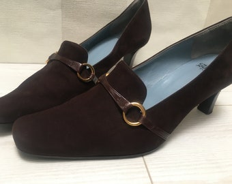 Charles Jourdan Vintage Brown Suede Leather Pump Shoes size 9 US, 39 EU