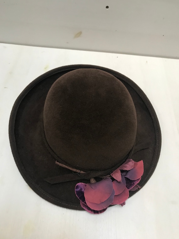 MARIDA Made in ENGLAND Vintage Fur Felt Women display picture 1