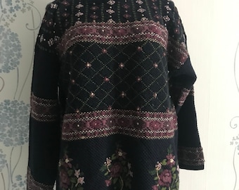Vintage Laura Ashley Darl Purple Pure Wool Embroidered Long Sweater size L , made in Hong Kong