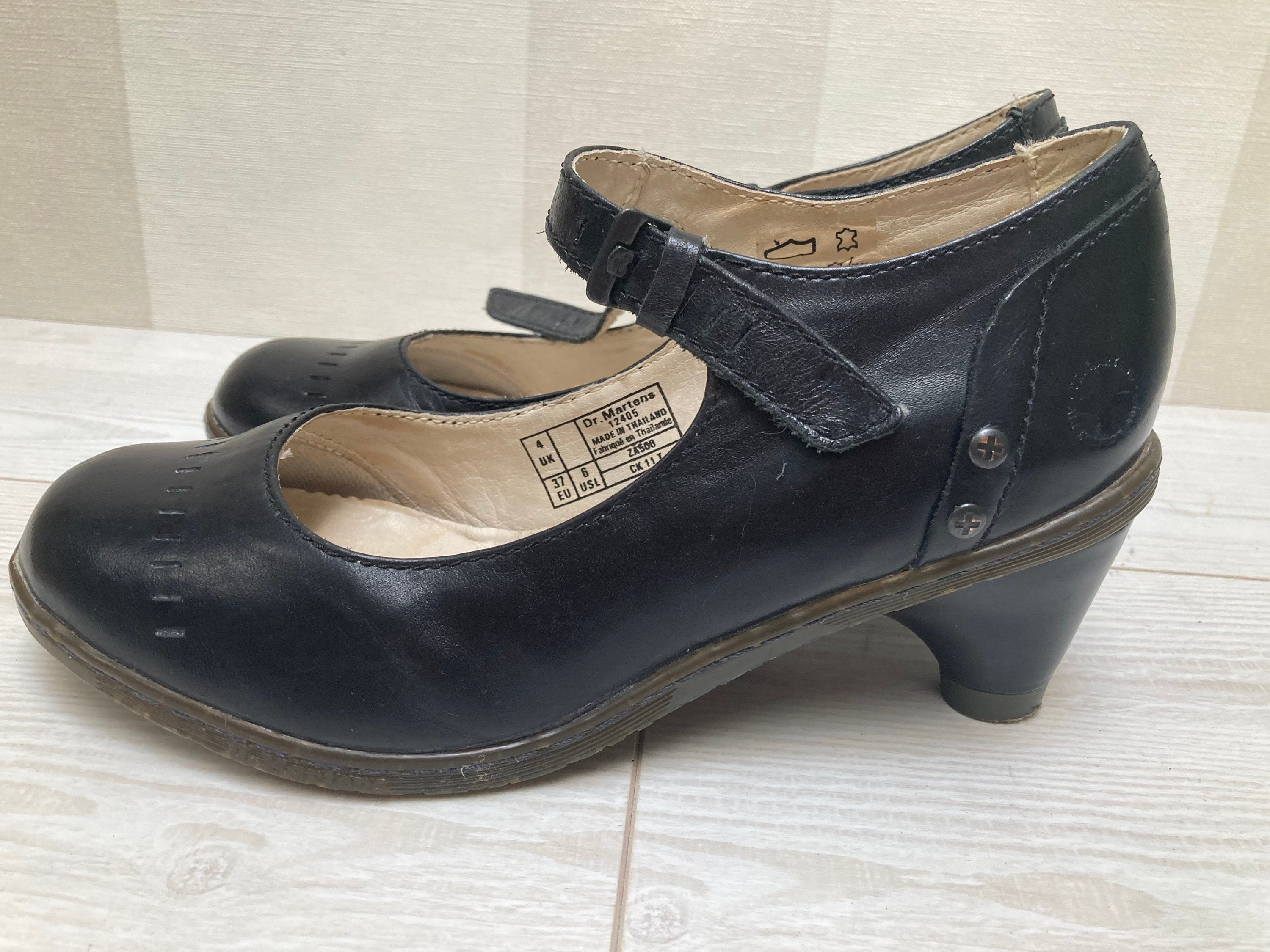dr martens pumps