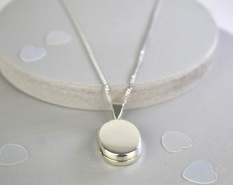 Sterling Silver Oval Photo Locket for Bride | Option to Personalise with Engraved Tag